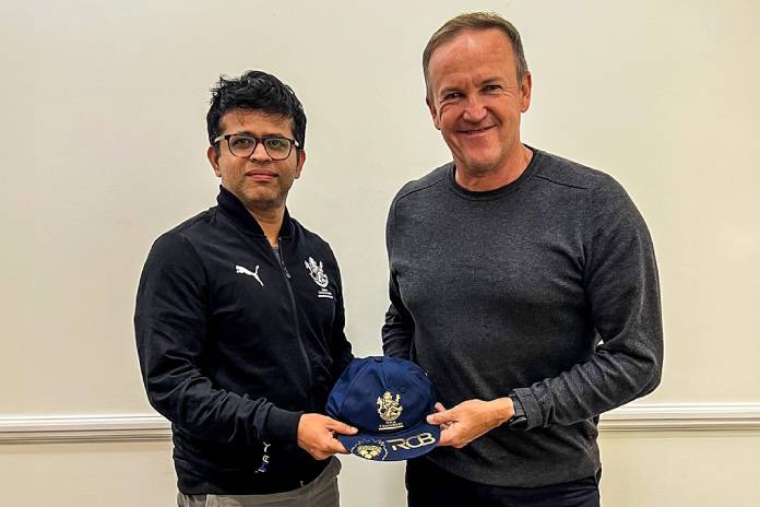 আরসিবি দলের প্রধান কোচ হিসাবে নিয়েোগ এন্ডি ফ্লাওয়ারকে